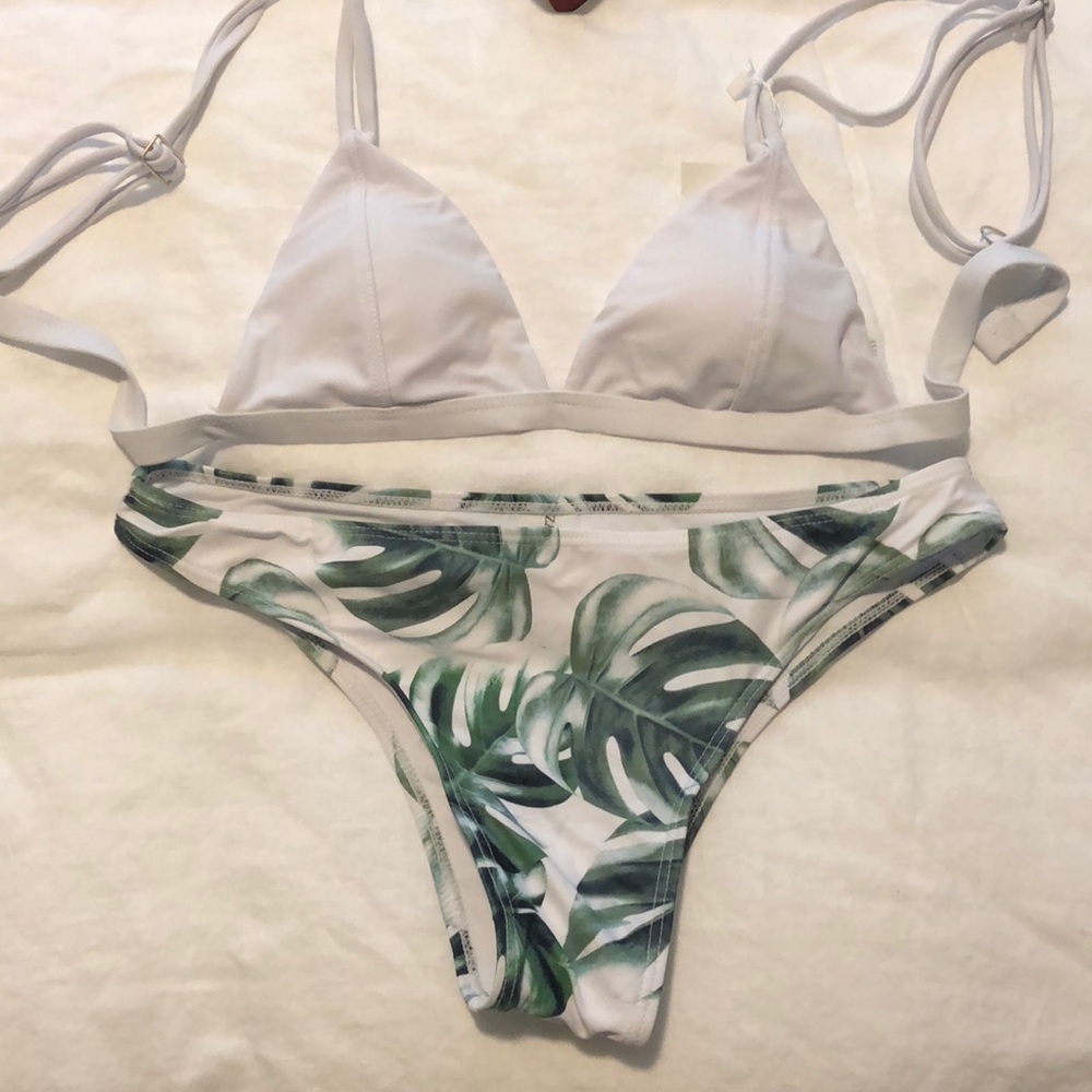 2 piece - Picture 1 of 1